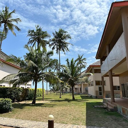 Elmina Bay Resort Bagian luar foto