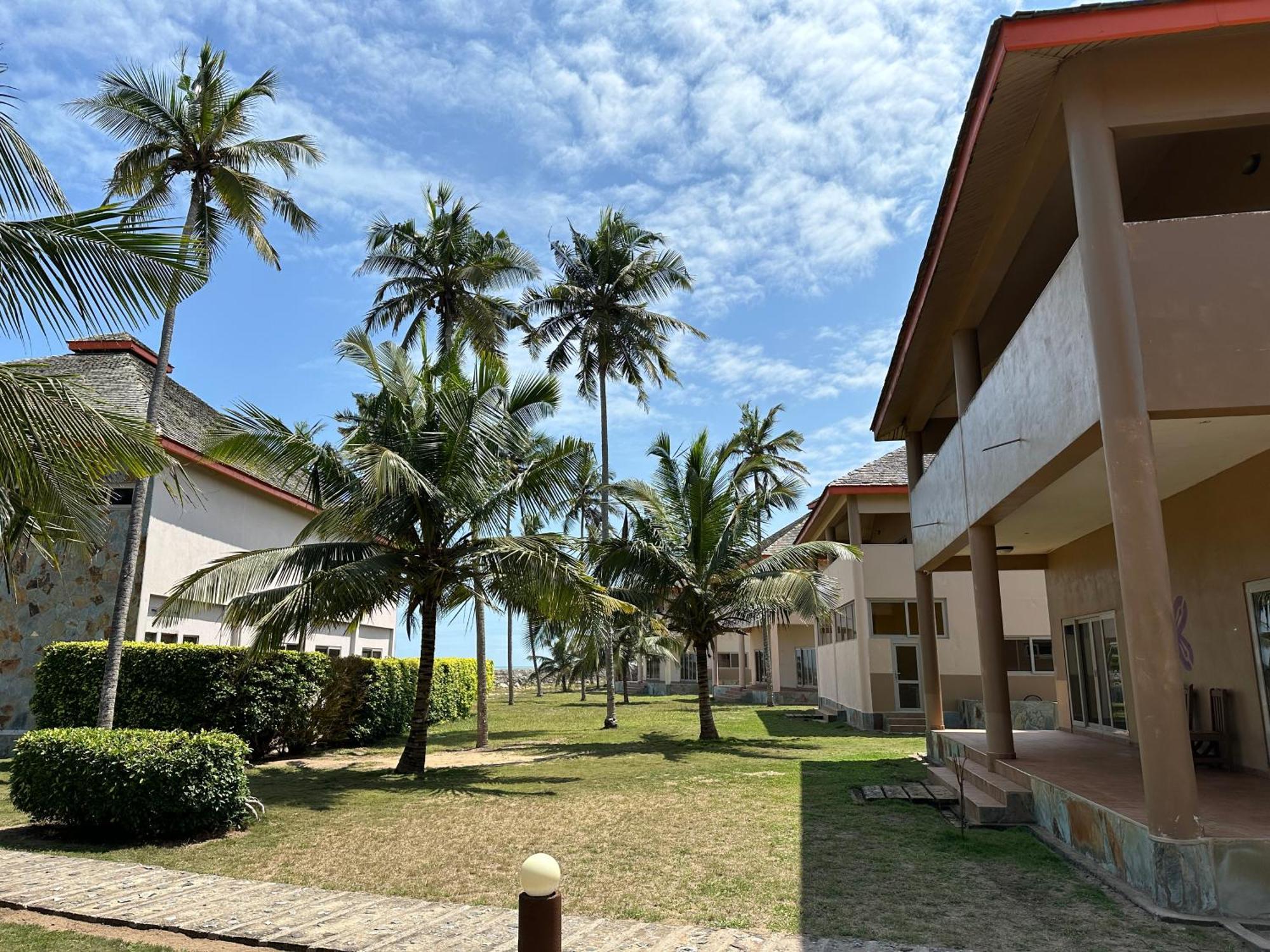 Elmina Bay Resort Bagian luar foto