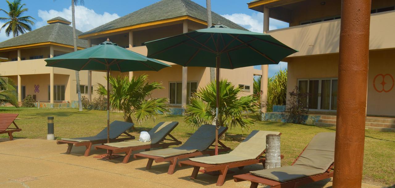 Elmina Bay Resort Bagian luar foto