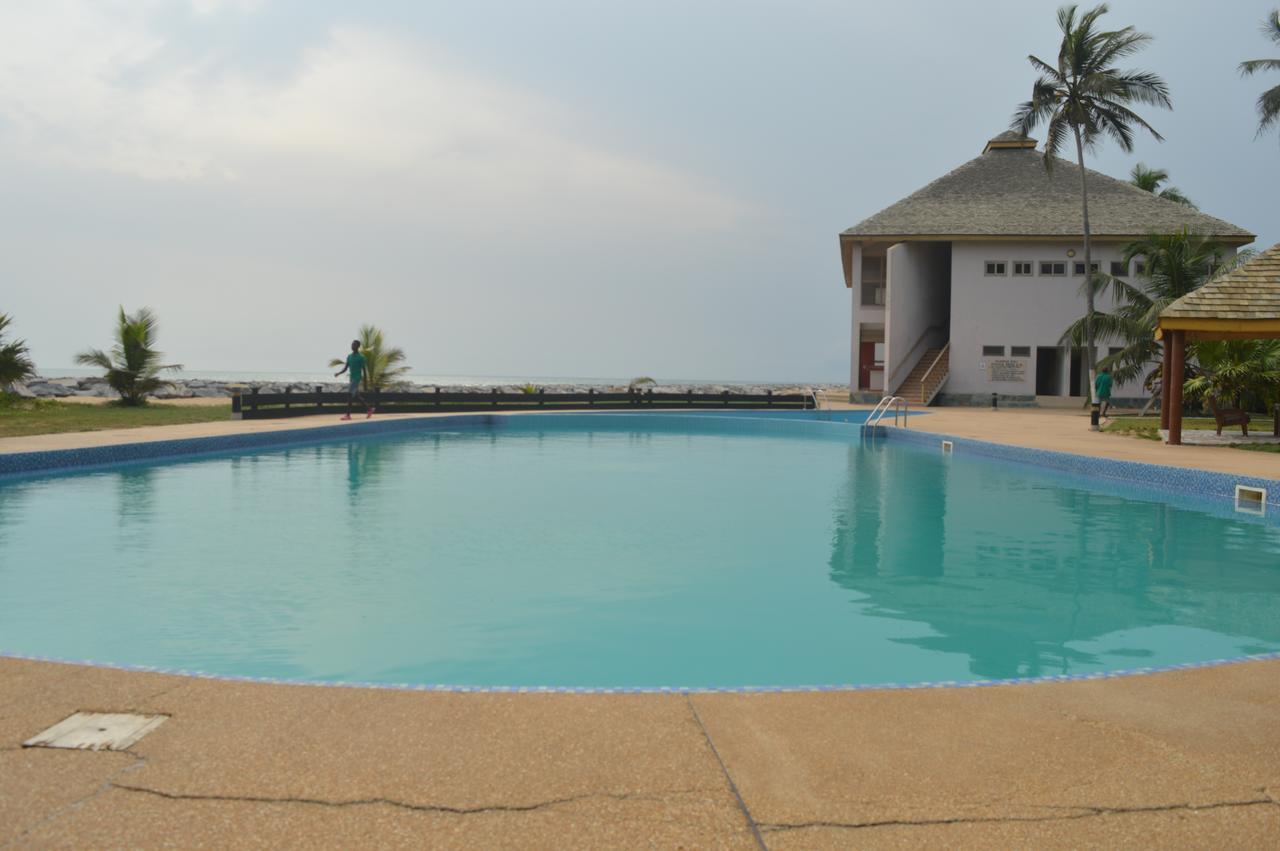 Elmina Bay Resort Bagian luar foto