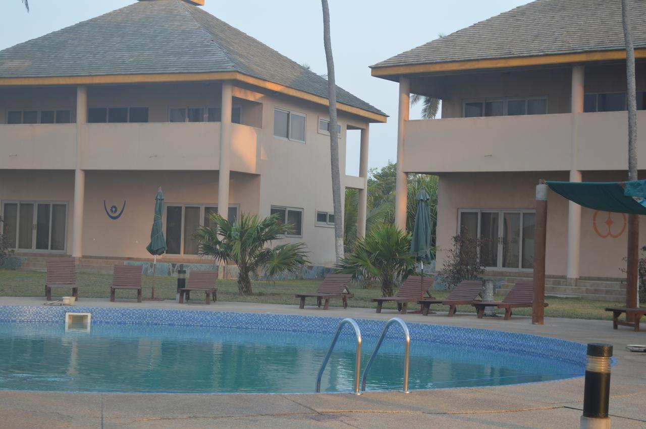 Elmina Bay Resort Bagian luar foto