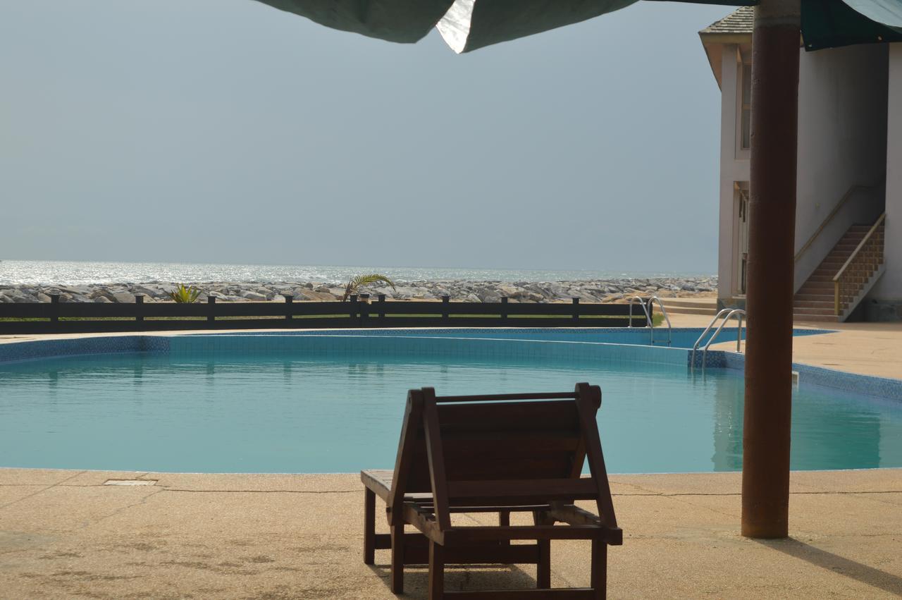 Elmina Bay Resort Bagian luar foto